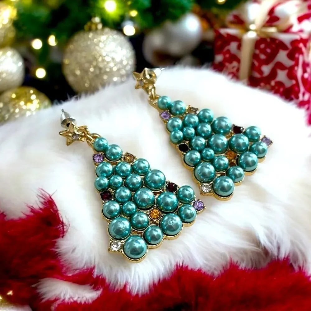 NWOT Women's Christmas Earring Bundle